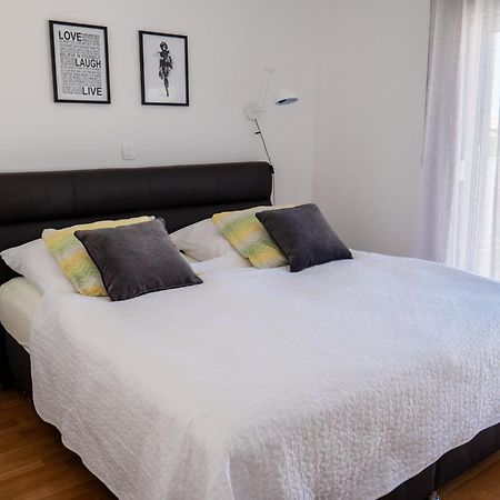Maneni Villa Rogoznica  Luaran gambar